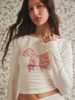 Urban Outfitters Kimchi Blue Women’s Nadia Bow Low-Back Top XXS coquette